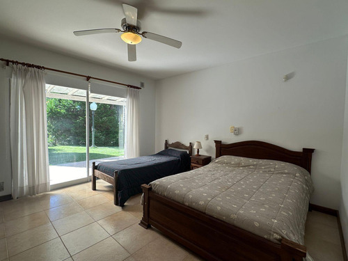 Casa En Venta - 3 Dormitorios 4 Baños - 801mts2 - Pinamar