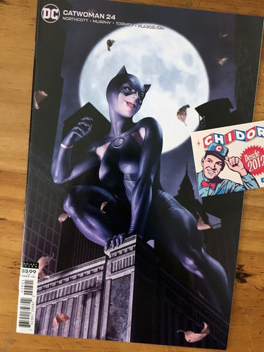 Comic - Catwoman #24 Woo Variant