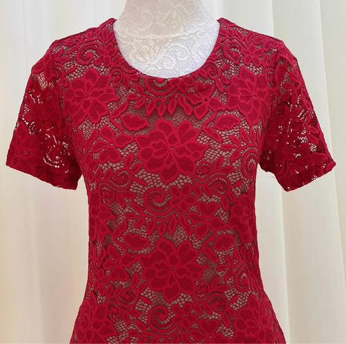 Imagem 6 de 8 de Vestido Longo Vermelho De Renda Para Formatura