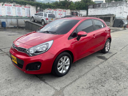 Kia Rio 2012 1.4 5 P 95 Hp