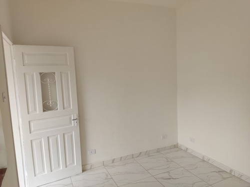 Imagem 10 de 13 de Casa Com Entrada Independente, Todos Os Cômodos São Bem Grandes Fl25