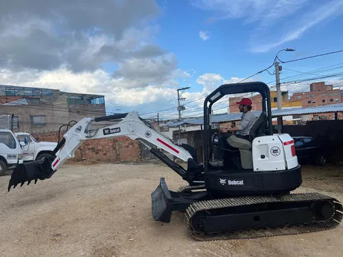 Retro Excavadora Bobcat E50