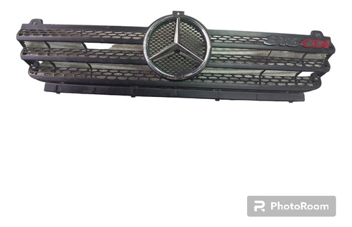 Parrilla Delantera Mercedes Benz 313 Cdi Usado