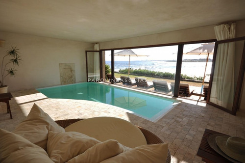 Casa En Primera Línea - Ref: 2456