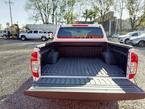 Imagen 7 de 14 de Nissan Np300 Frontier 2018 2.5 Le Aa Mt