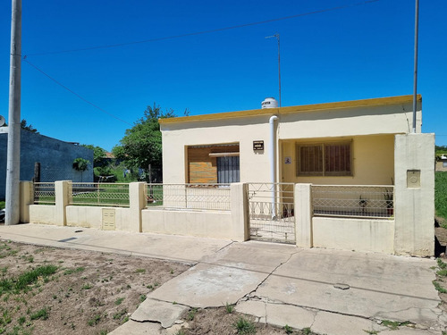 Casa De 2 Dormitorios En Maciel