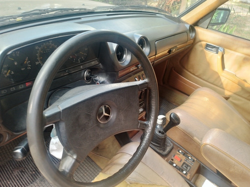 Mercedes Benz 240 D 