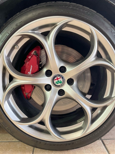 Alfa Romeo Giulia 2.0 Ti At