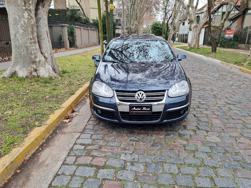 Imagen 2 de 14 de Volkswagen Vento 2.5n Luxury Mt 2009