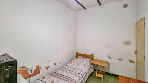 Venta/permuta - Casa De Pasillo A Reciclar. Ludueña, Rosario.