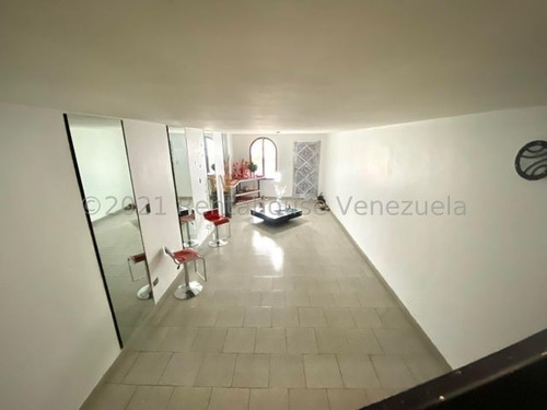 Imagen 10 de 30 de Rah Código 22-3468: Casa En Venta En Cumbres De Curumo Caracas Orlando Figueira 04125535289/04242942992 Esp1