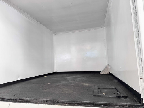 Nissan NP300 2.5 TDI CAJA SECA MT