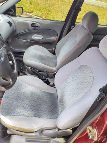 Imagem 9 de 12 de Ford Escort Zetec