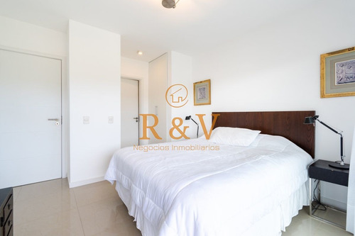 Imagen 26 de 28 de Apartamento De Tres Dormitorios En Suite En Alquiler Con Vista El Mar En Primera Lãnea Playa Brava