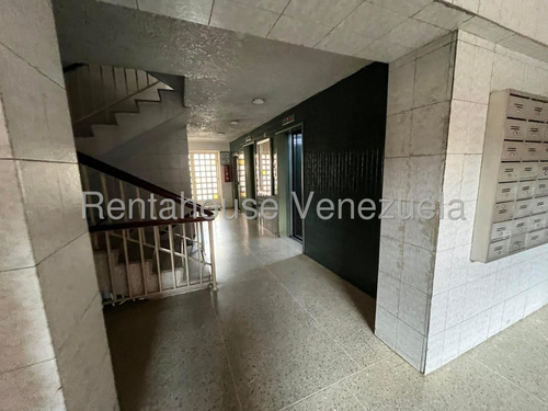 Comodo Apartamento En Mariperez Yb 25-12115