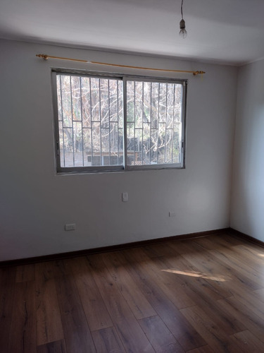 Se Arrienda Casa/oficina 5d+2b En Dominica Con Loreto