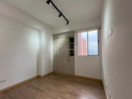 Apartamento En Arriendo En Loma De Las Brujas. Cod A775954