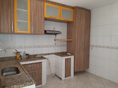 4 Quartos 3 Banheiros Garagem Para 3 Carros