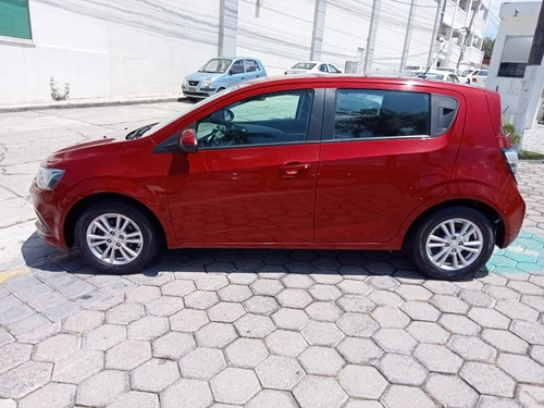 Imagen 6 de 15 de Chevrolet Sonic 2017 1.6 Lt Hb At
