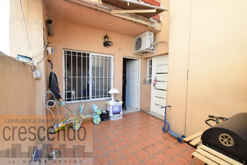 Ph 1ro Por Escalera Patio San Martin 2360