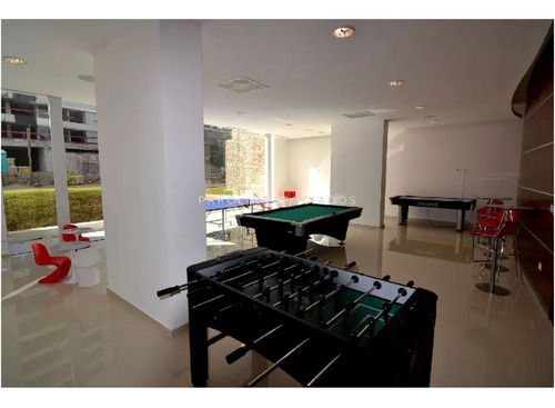 Apartamento De 3 Dormitorios En Venta En Icon Brava Tower, Punta Del Este.