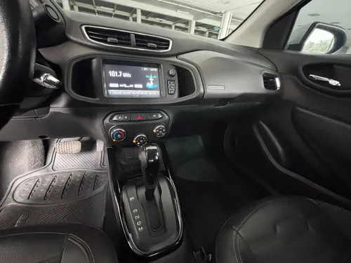 Chevrolet Onix 1.4 Lt