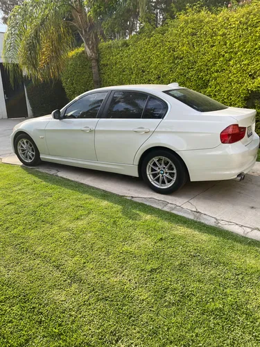 BMW Serie 3 2.5 325ia Progressive At