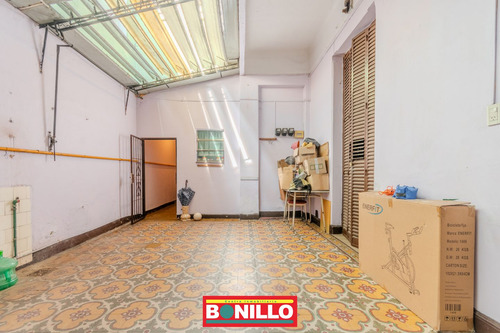 Casa 6 Ambientes Venta Monte Castro