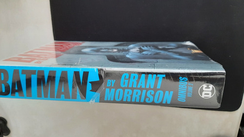 Batman By Grant Morrison Omnibus Vol. 2 Capa Dura - Lacrado
