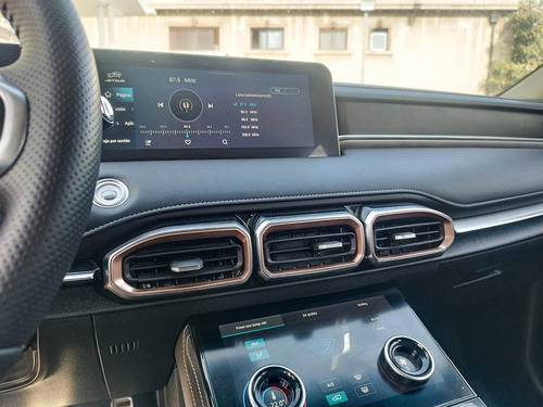 Jetour X70 Plus 1.6 At