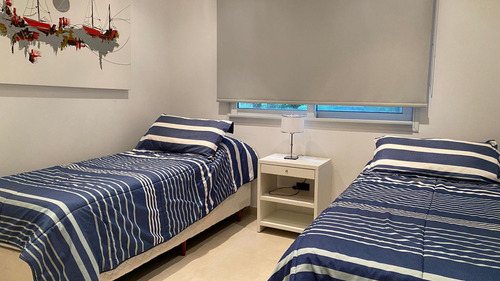 Casa En Venta - 5 Dormitorios 4 Baños - Pinamar