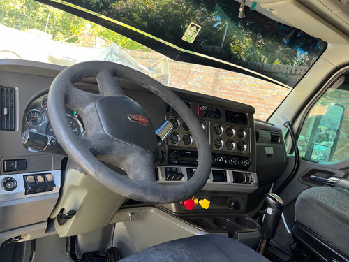 Imagen 9 de 10 de Kenworth T680