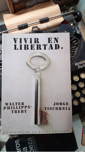 Vivir En Libertad / Tiscornia - Treby