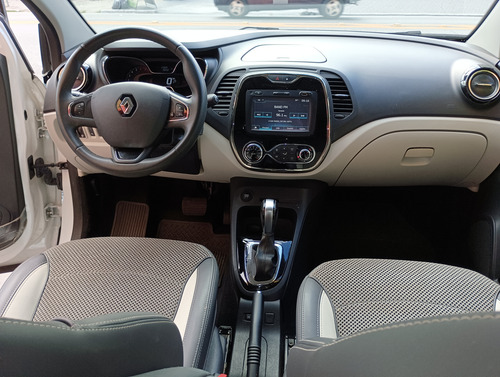 Renault Captur 1.616v Intense Sce X-tronic 5p