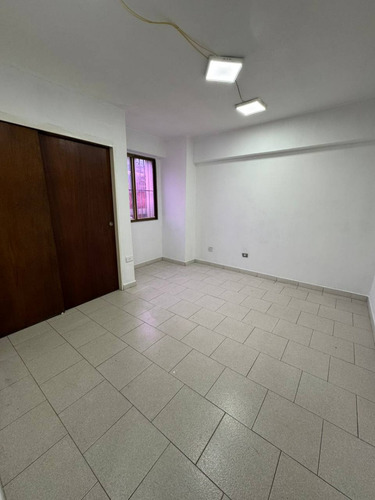 En Alquiler Apartamento Urb San Isidro Maracay Código 267284