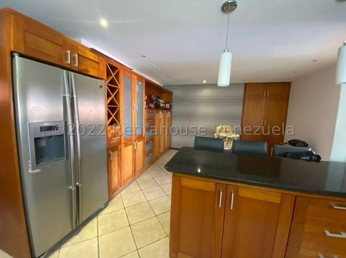 Imagen 2 de 6 de Espectacular Townhouse En Venta En La Tahona Mls #22-22090 Ramon Velez 04241337010