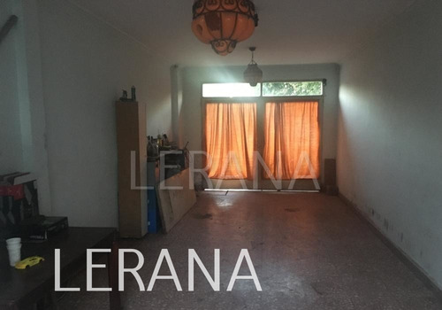 Imagen 2 de 14 de Venta En Bloque. Ph De 2 Unidades Con Ingreso Independiente, Garage, Terraza, Amplio Fondo Libre, Y Quincho. Ideal Constructor - Sobre Calle French - Moron Sur