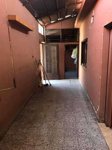 Imagen 22 de 30 de Casa Con 2 Locales Abajo En Lugano