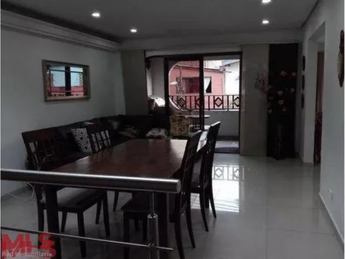 Casa Unifamiliar Con Buena Ubicación.(mls#239795)