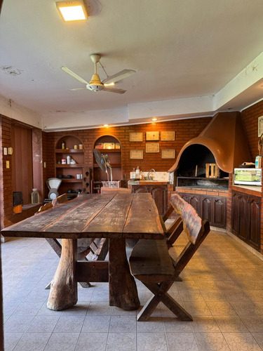 Venta Casa 5 Dormitorios Zona Av America