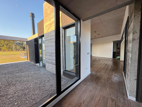 Casa En Venta Comarcas De Luján