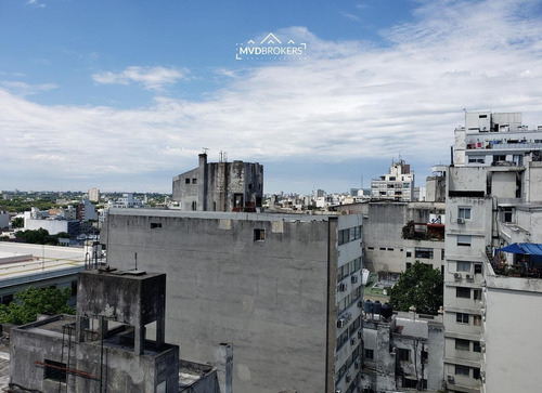 Imagen 12 de 24 de Venta De Apartamento 1 Dormitorio En Centro (montevideo) | Piso 10 | Proximo A 18 De Julio | A Estrenar