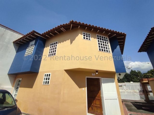 Imagen 28 de 28 de Hermoso Townhouse Urb. Las Bungavillas El Limón Sector El Progreso 23-12617 Ejc 04243439046