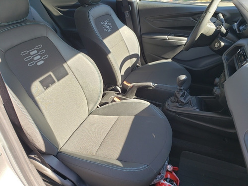 Imagen 4 de 15 de Chevrolet Onix 2021 1.4 Black Edition 1.4