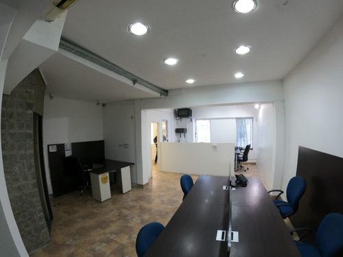 Imagen 4 de 11 de Casona De 265 M2 Cubiertos En Venta, Ituzaingó Centro