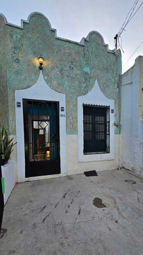 Casa En Venta Totalmente Amueblada En Avenida Itzaes, Merida.
