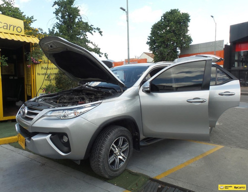 Imagen 9 de 25 de Toyota Fortuner