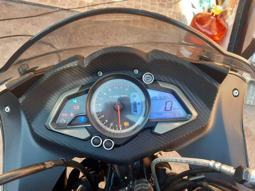 Bajaj Rs 200