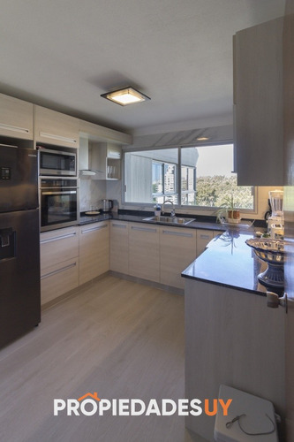 Apartamento En Venta En Roosevelt Punta Del Este, 2 Dormitorios, 2 Baños
