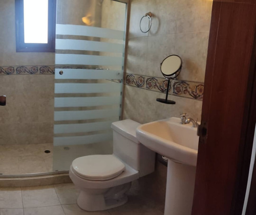Imagen 7 de 16 de Pueblo Viejo, Complejo Turistico El Morro, Lecheria, Anzoategui (alquiler | Apartamento)